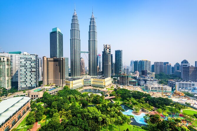 🛫 Dubai to Malaysia – 5 Days, 5 Destinations, Endless Memories!